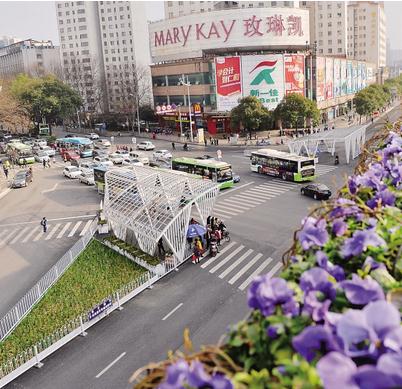 侯家塘廣場白色鋼架渠化島 侯家塘廣場白色鋼架渠化島